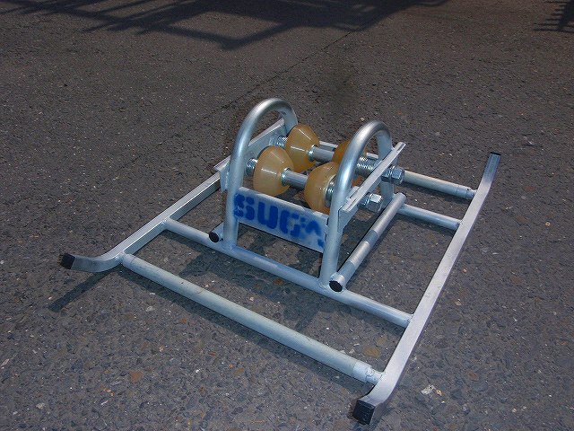 菅出品 スパイダー（コンクリート馬） - 菅機械工業株式会社